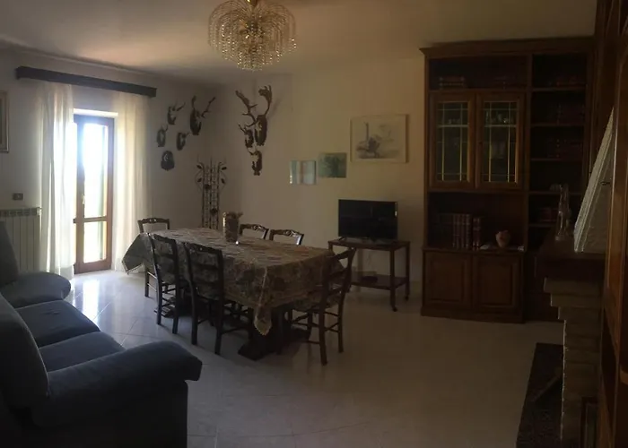 Da Monica Apartman Canneto